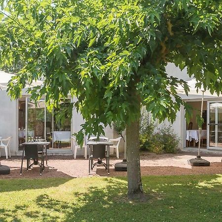 Les Platanes Hotell Etauliers Eksteriør bilde